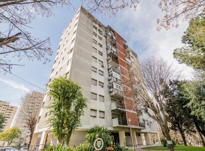 Departamento · 70m² · 4 Ambientes · 1 Cochera