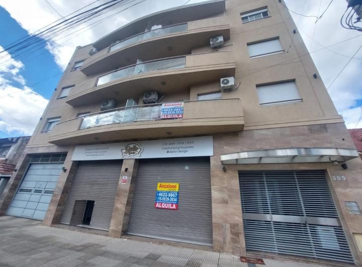 Local comercial · 163m²