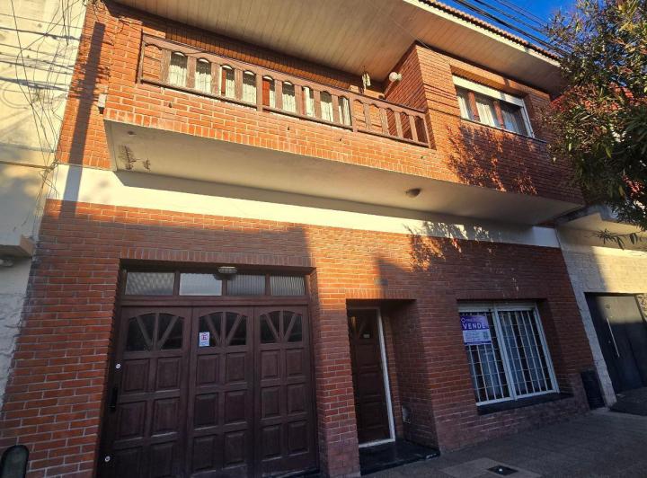 Casa · 221m² · 5 Ambientes