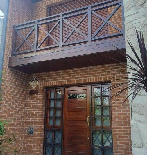 Casa · 120m² · 4 Ambientes · 2 Cocheras