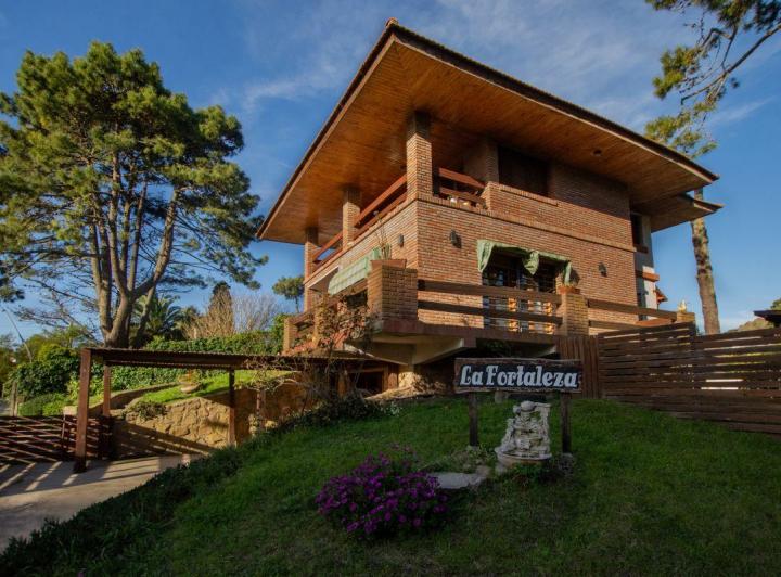 Casa · 202m² · 5 Ambientes · 1 Cochera