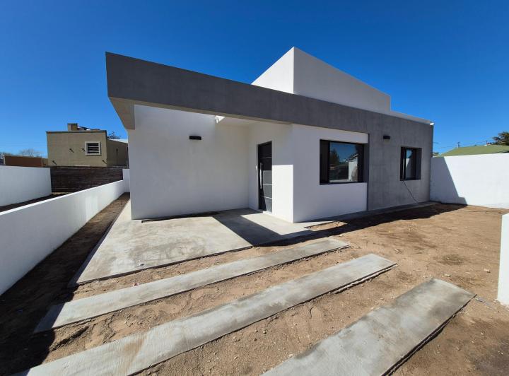Casa · 78m² · 4 Ambientes · 1 Cochera