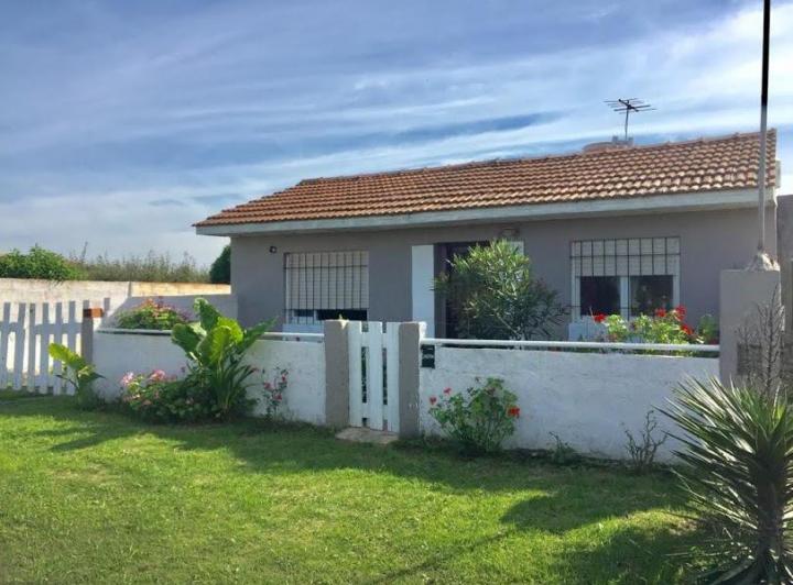 Casa · 1m² · 3 Ambientes · 1 Cochera