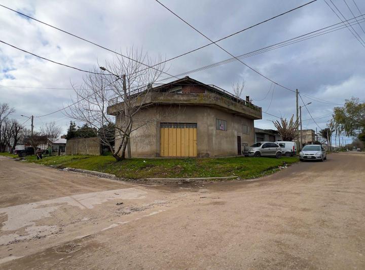Casa · 229m² · 4 Ambientes · 1 Cochera