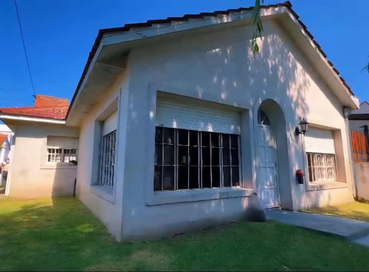 Casa · 120m² · 4 Ambientes · 1 Cochera