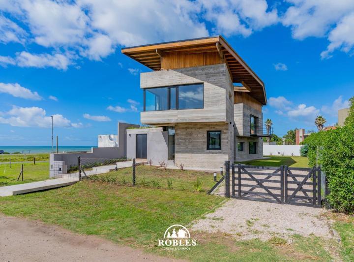 Casa · 190m² · 4 Ambientes