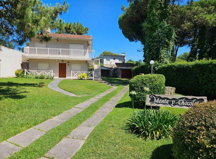 Casa · 183m² · 6 Ambientes · 1 Cochera