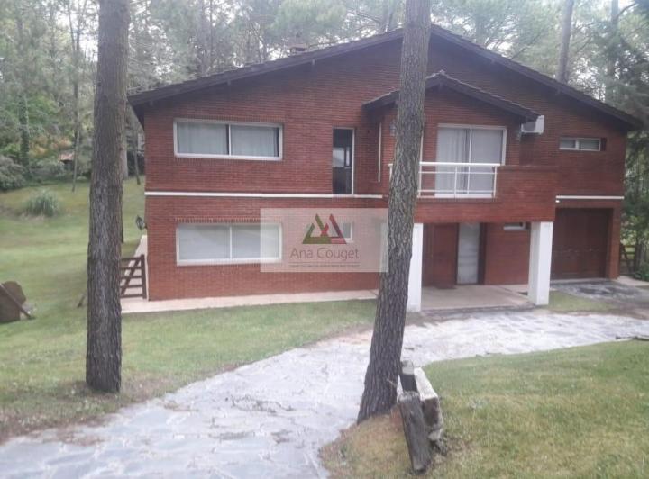 Casa · 331m² · 5 Ambientes