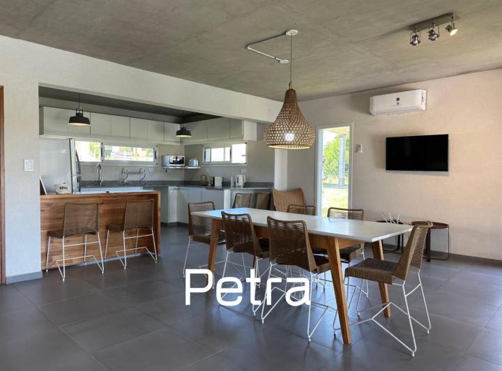 Casa · 145m² · 5 Ambientes