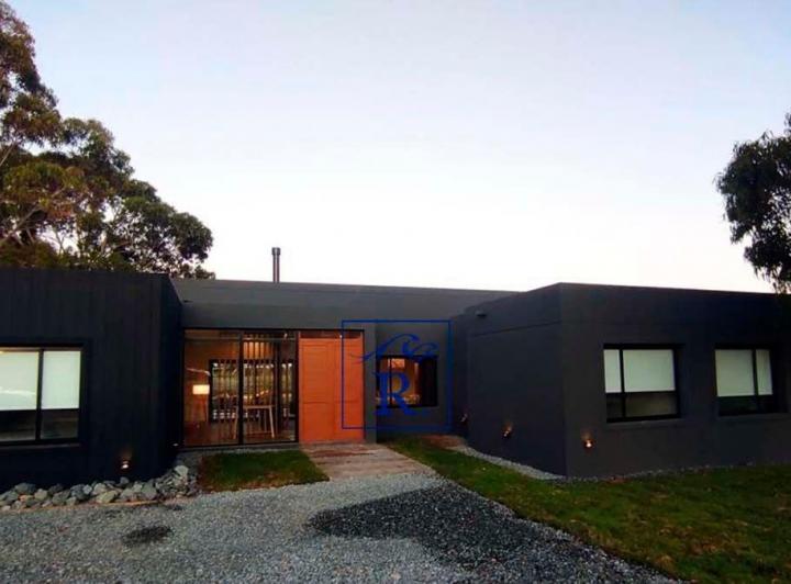 Casa · 200m² · 5 Ambientes