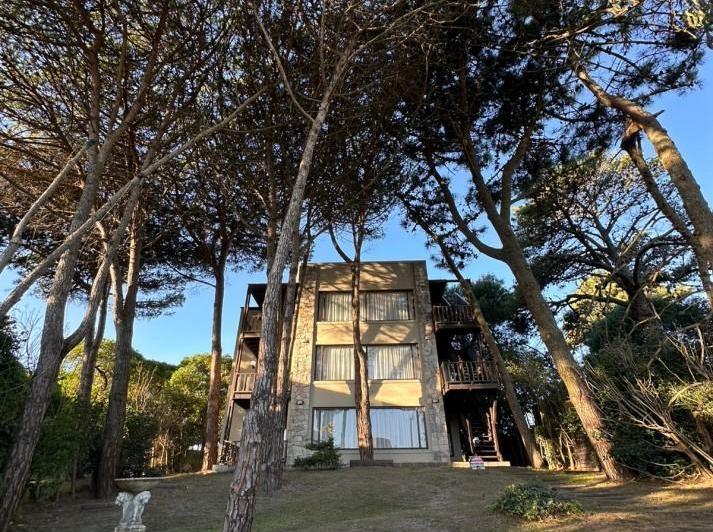 Casa · 480m² · 3 Ambientes