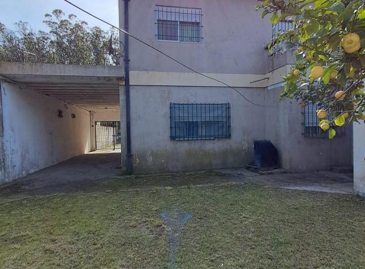 Casa · 75m² · 3 Ambientes · 2 Cocheras