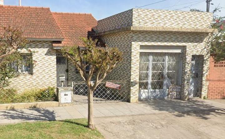 Casa · 130m² · 3 Ambientes · 1 Cochera