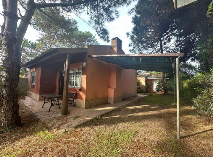 Casa · 85m² · 5 Ambientes · 2 Cocheras