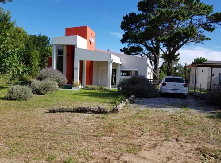 Casa · 110m² · 4 Ambientes · 2 Cocheras
