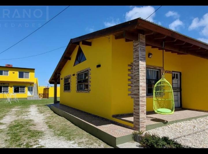 Casa · 250m² · 7 Ambientes · 2 Cocheras