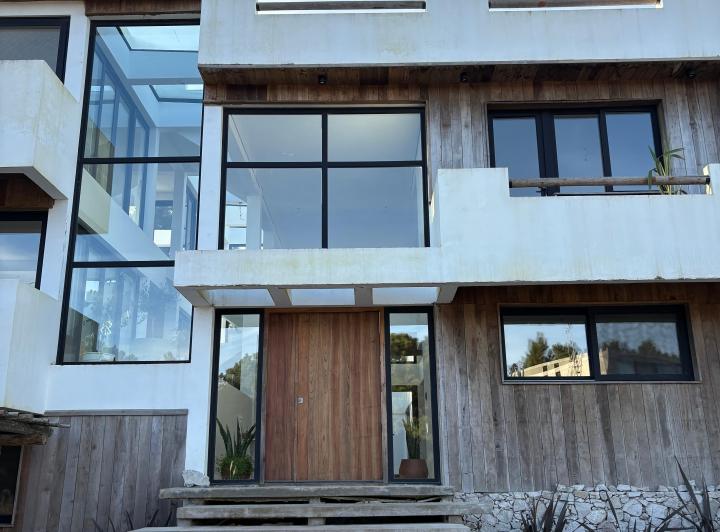 Casa · 450m² · 7 Ambientes · 2 Cocheras