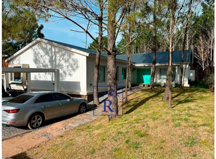 Casa · 273m² · 6 Ambientes