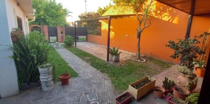 Casa · 110m² · 3 Ambientes · 1 Cochera