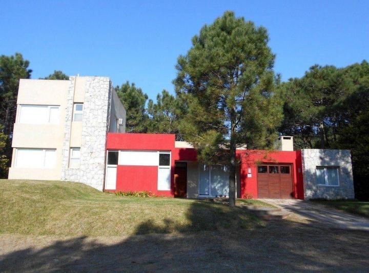 Casa · 200m² · 4 Ambientes