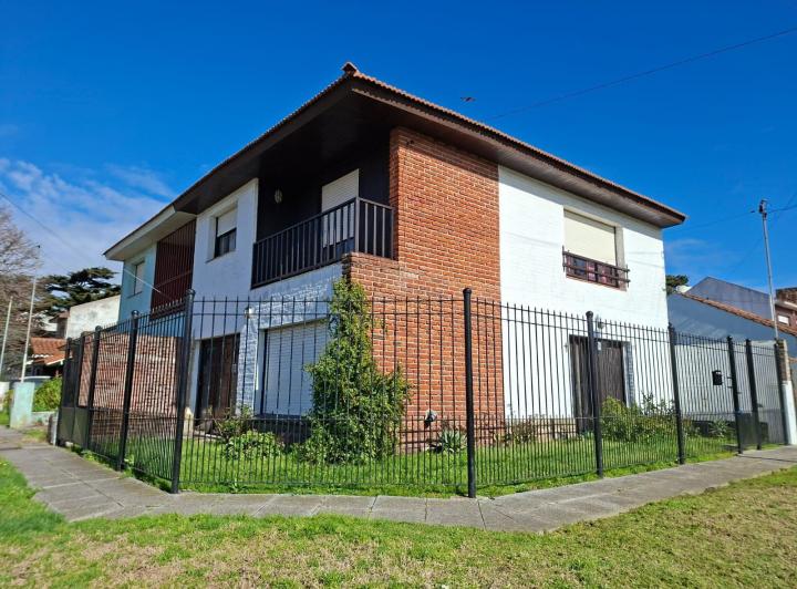 Casa · 110m² · 3 Dormitorios · 1 Cochera