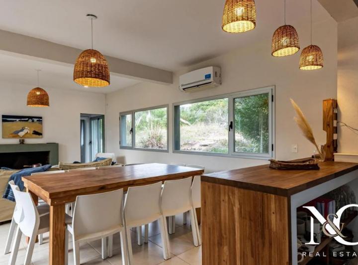Casa · 192m² · 6 Ambientes