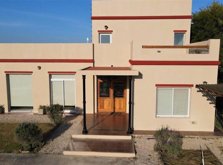 Casa · 208m² · 5 Ambientes