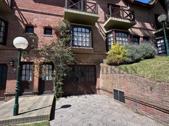 Departamento · 90m² · 4 Ambientes · 1 Cochera