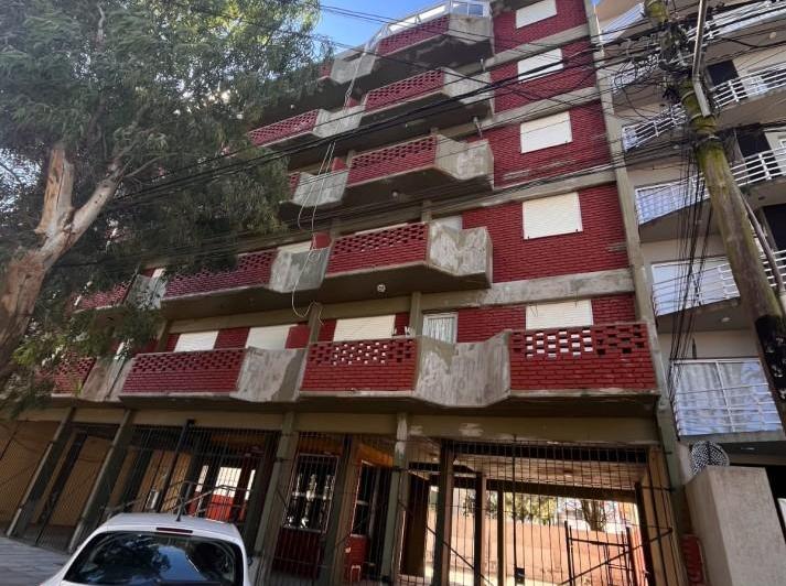 Departamento · 40m² · 2 Ambientes · 1 Cochera