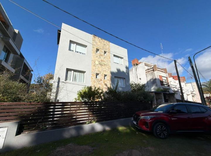Departamento · 77m² · 3 Ambientes · 1 Cochera