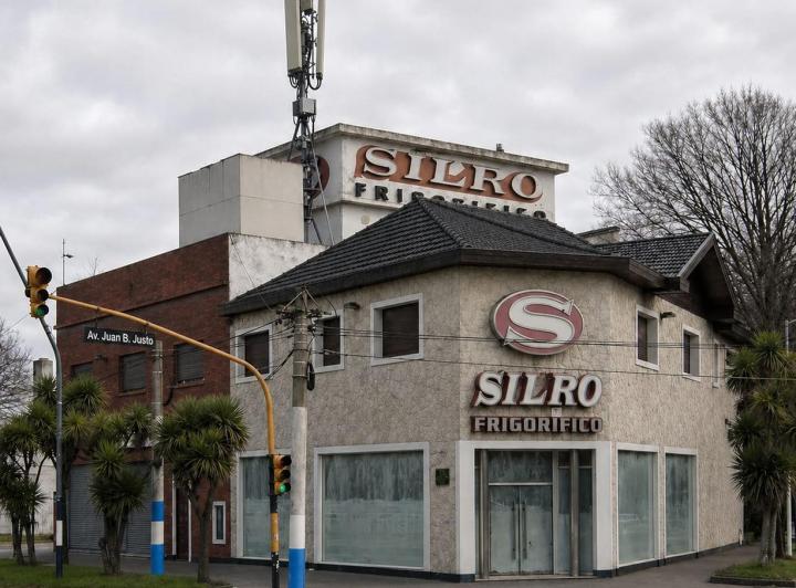 Local comercial · 1500m²