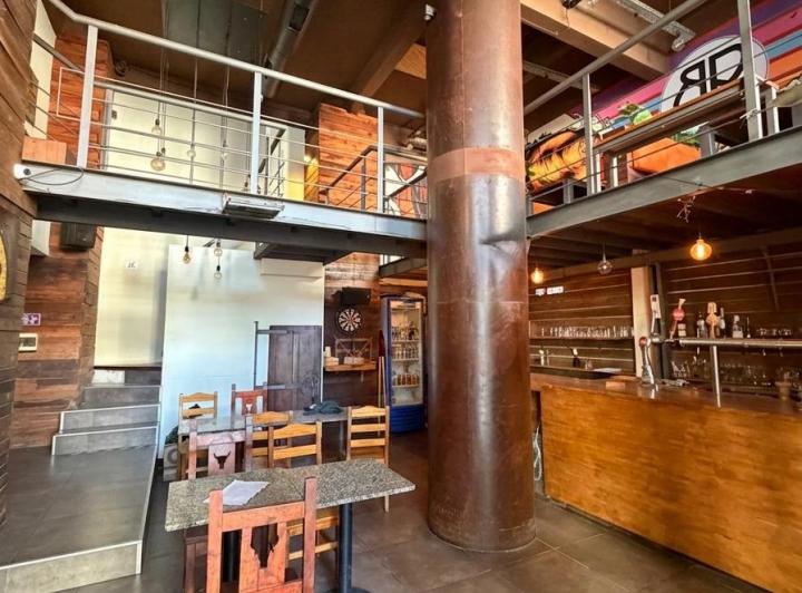 Local comercial · 100m² · 3 Ambientes