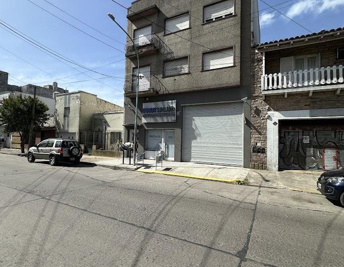 Local comercial · 440m²