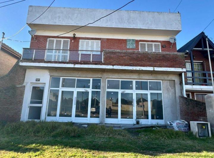 Local comercial · 148m²