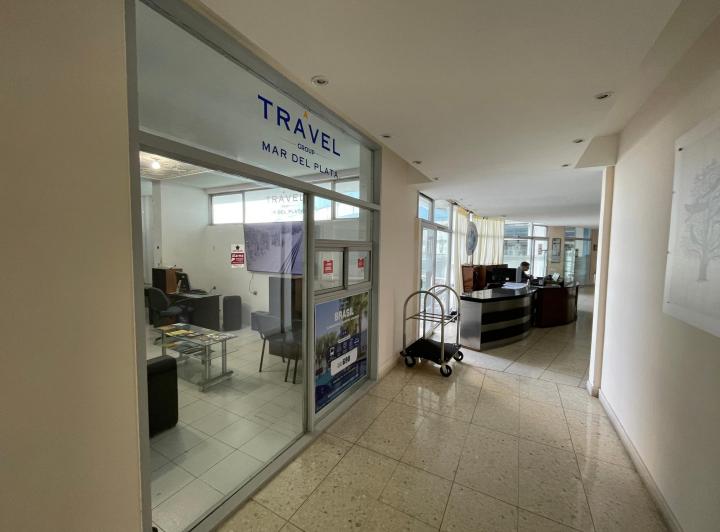 Local comercial · 64m²
