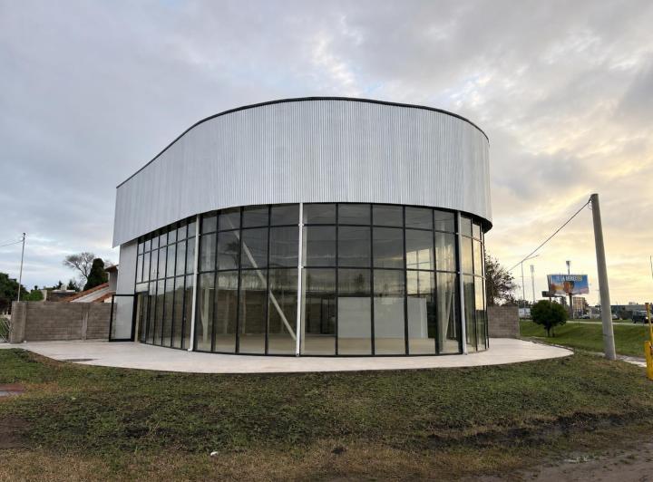 Local comercial · 486m²