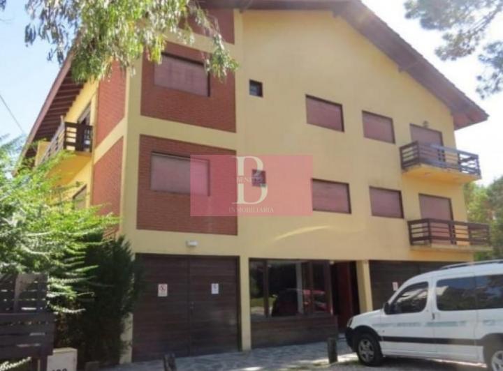 Departamento · 68m² · 2 Ambientes · 1 Cochera