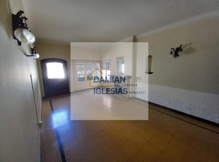 Oficina comercial · 130m² · 5 Ambientes · 1 Cochera