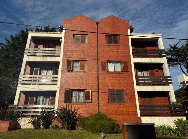 Departamento · 42m² · 2 Ambientes · 1 Cochera