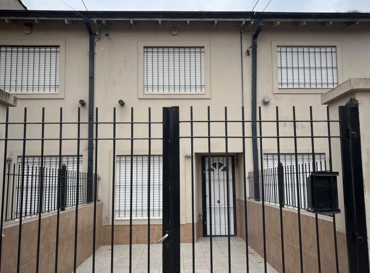 Casa · 100m² · 3 Ambientes · 1 Cochera