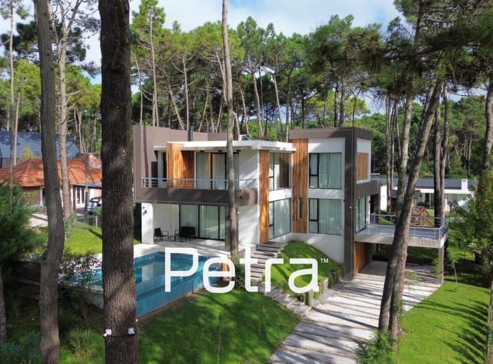 Casa · 280m² · 4 Ambientes · 2 Cocheras