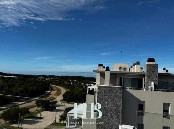 Departamento · 80m² · 4 Ambientes · 1 Cochera