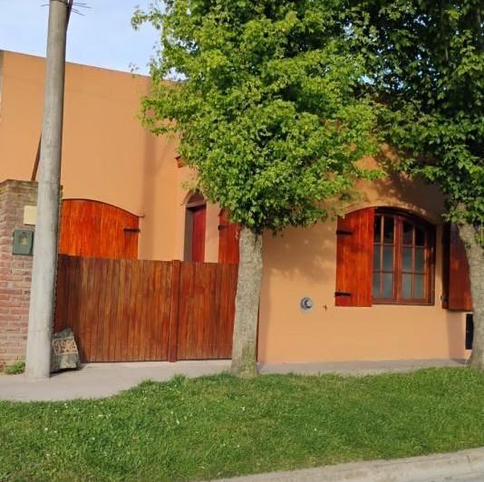 Casa · 70m² · 4 Ambientes · 1 Cochera