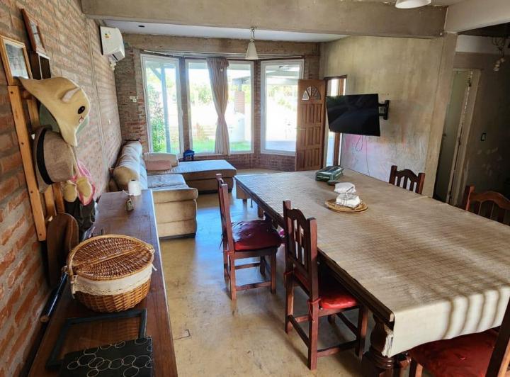 Casa · 160m² · 4 Ambientes · 3 Cocheras