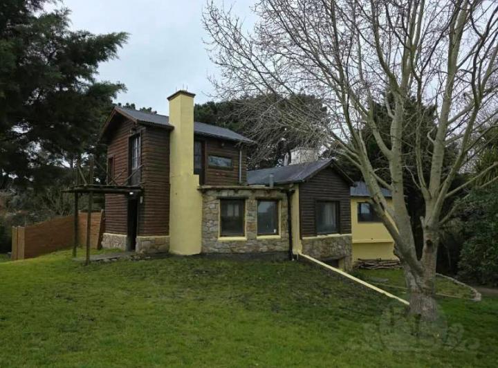Casa · 120m² · 4 Ambientes · 1 Cochera