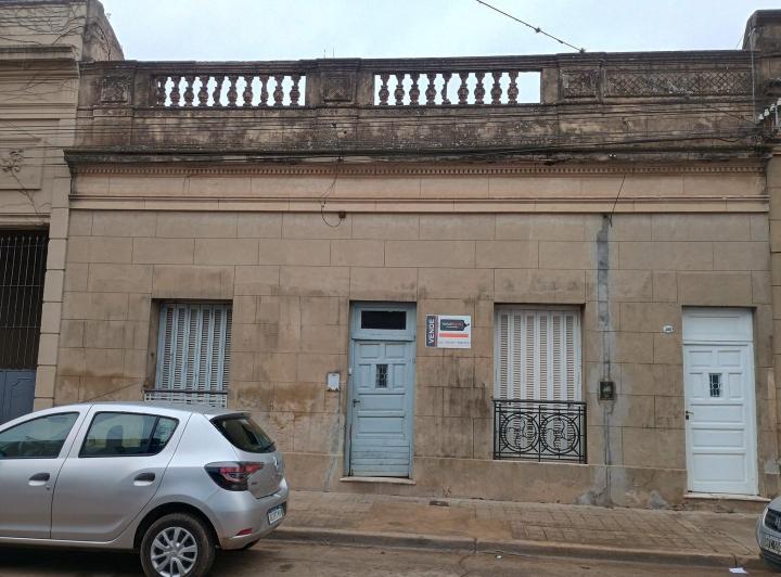 Casa · 200m² · 6 Ambientes