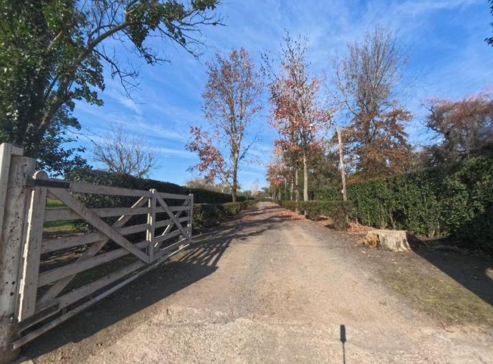 Quinta vacacional · 277m² · 6 Ambientes · 1 Cochera