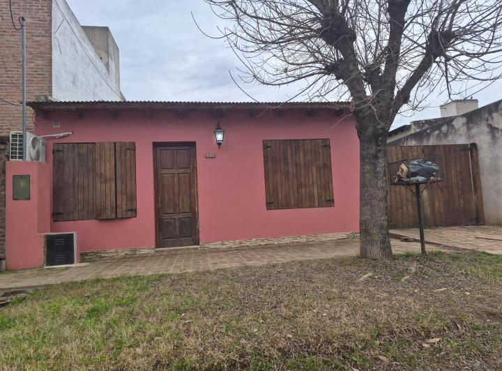 Casa · 178m² · 4 Ambientes · 1 Cochera