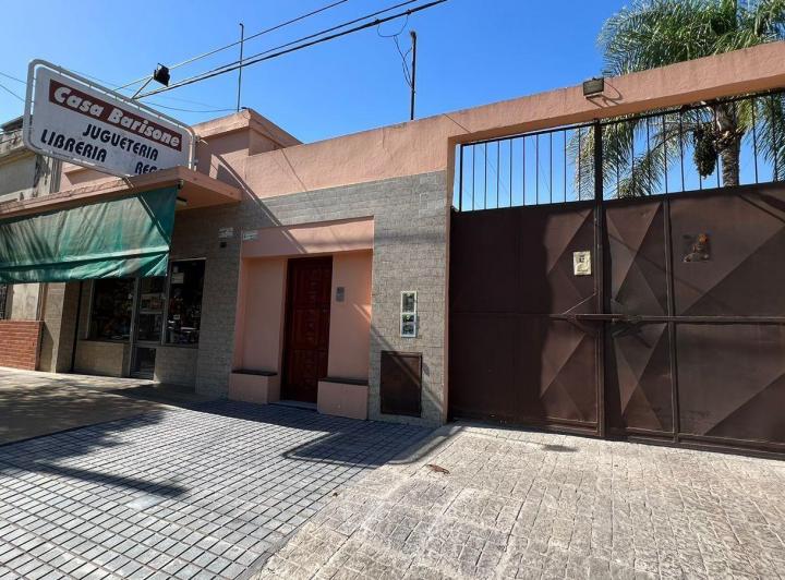 Casa · 200m² · 6 Ambientes