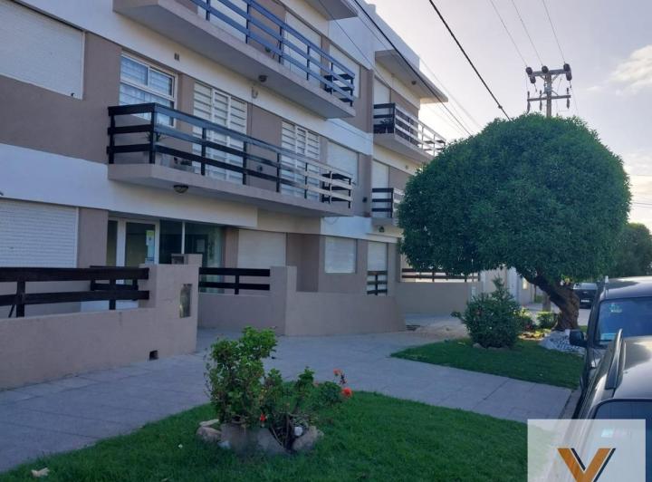 Departamento · 98m² · 4 Ambientes · 1 Cochera